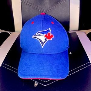 Genuine Merchandise Blue Jays Velcro Strap "one size fits all"